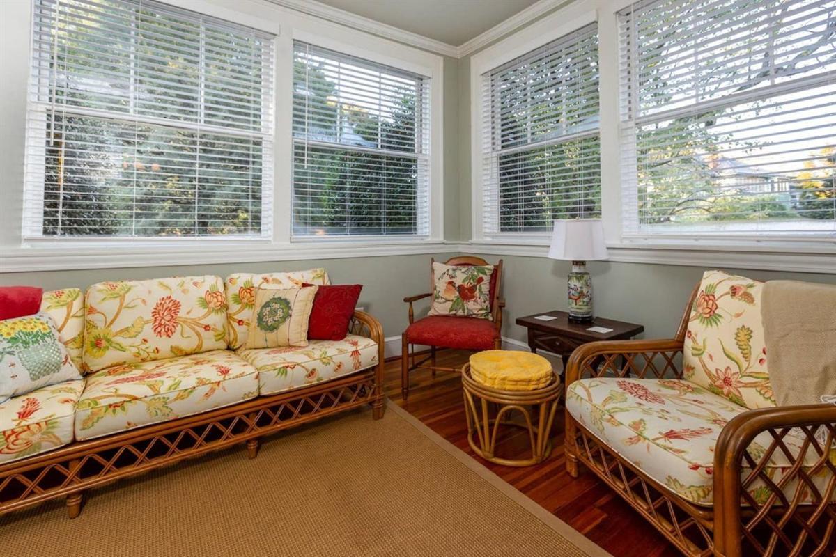 Renowned Historic Home Downtownacross From Park 윈스턴세일럼 외부 사진