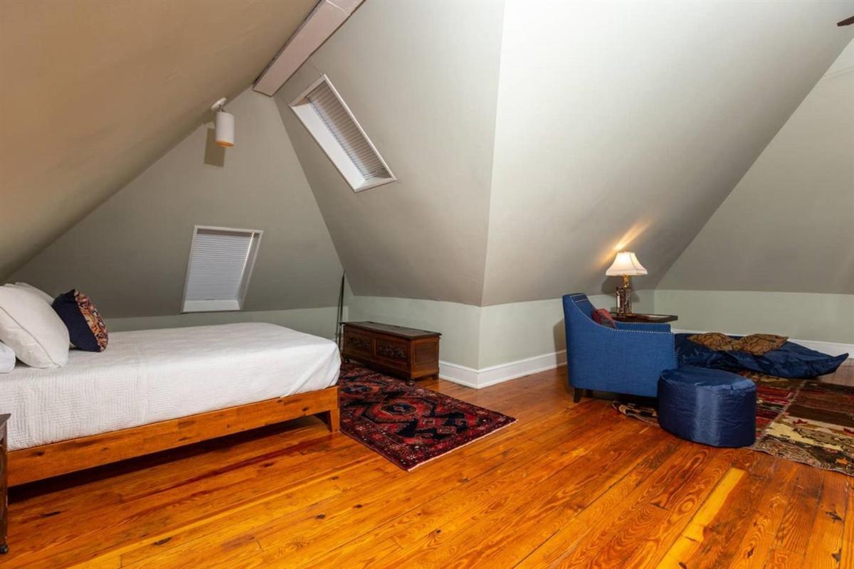 Renowned Historic Home Downtownacross From Park 윈스턴세일럼 외부 사진