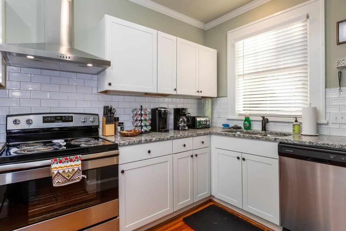 Renowned Historic Home Downtownacross From Park 윈스턴세일럼 외부 사진
