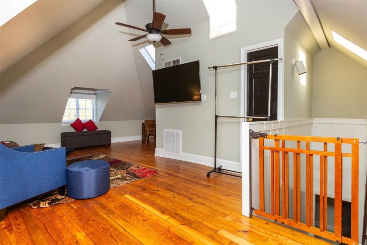 Renowned Historic Home Downtownacross From Park 윈스턴세일럼 외부 사진